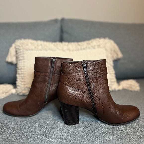 Cole Haan Bootie in Sequoia Leather - Picture 4 of 4